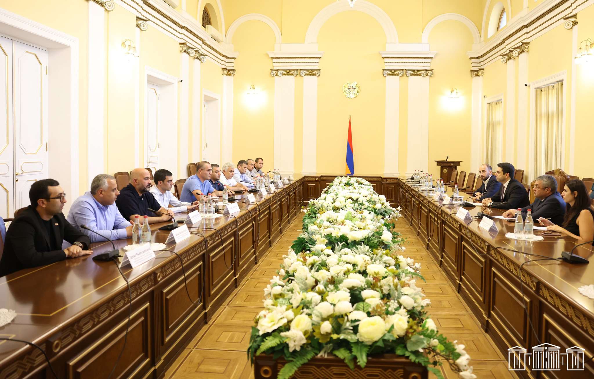 ԱԺ նախագահն ընդունել է Արցախի պատգամավորներին