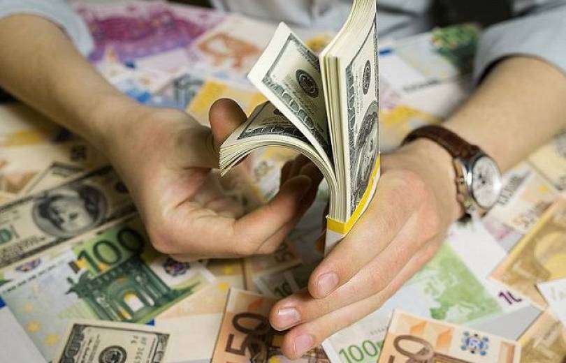 Изменения на валютном рынке в последние дни имеют совершенно искусственную составляющую. "Паст"