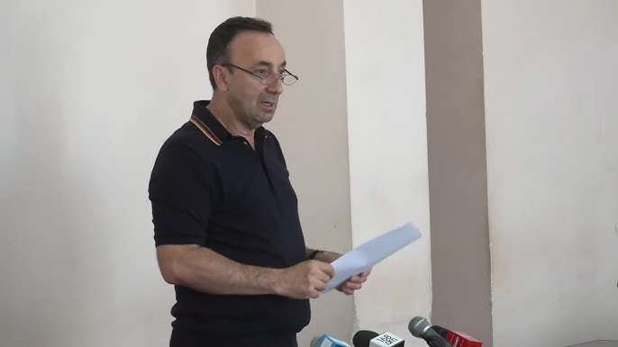 Հրայր Թովմասյանը մեղավոր ճանաչվեց, բայց քրեական պատասխանատվությունից ազատվեց