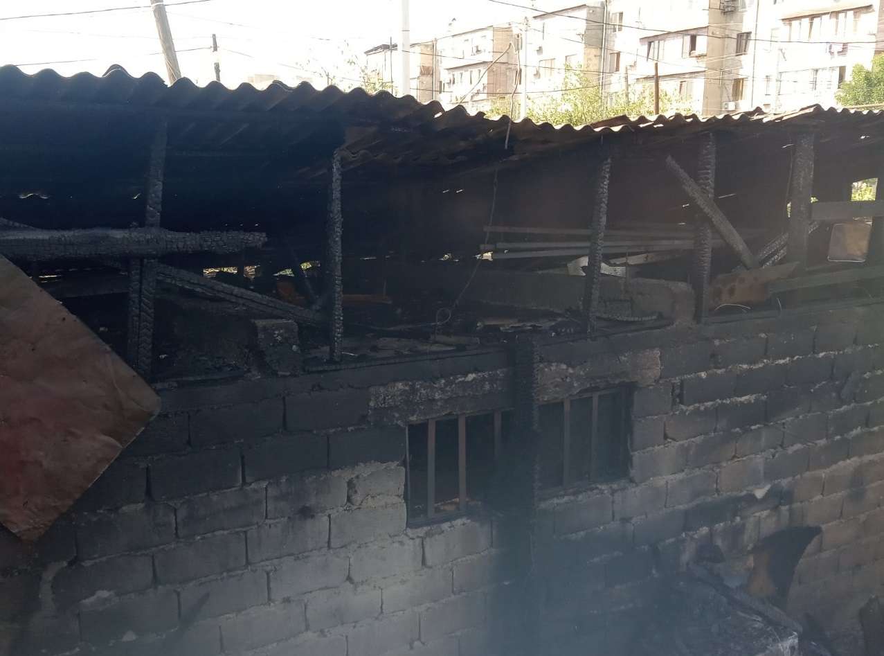 Հրդեհ՝ Նոր Արեշ 15-րդ փողոցի տներից մեկում