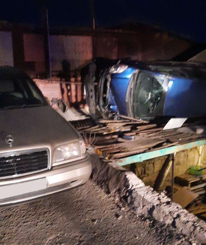 Սարի թաղում մեքենան բախվել է գազատար խողովակին և կողաշրջվել