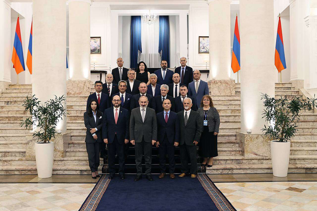 The Prime Minister received the Commissioners of Diaspora affairs in foreign countries