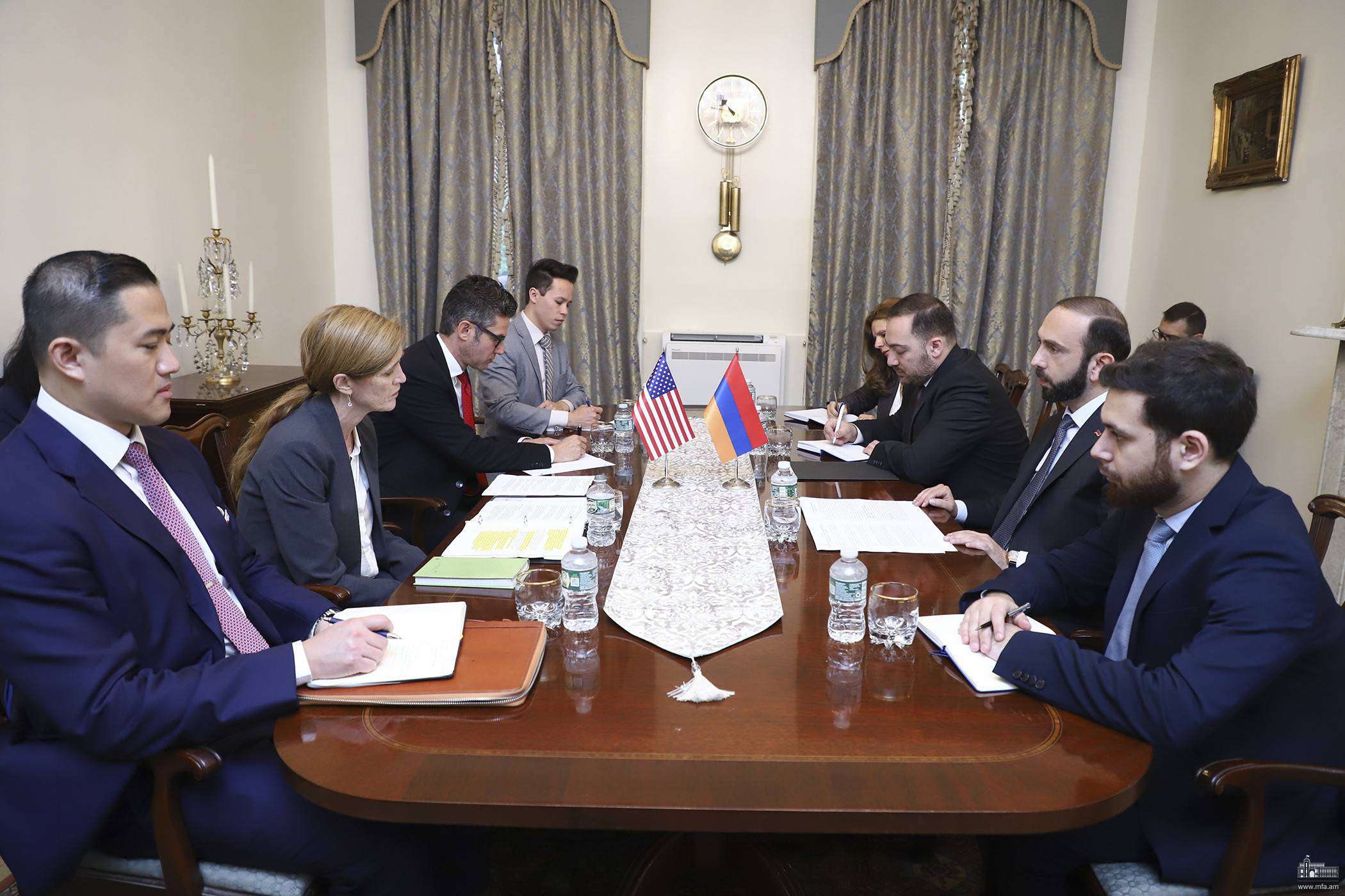 Арарат Мирзоян и Саманта Пауэр подчеркнули важность расширения сотрудничества