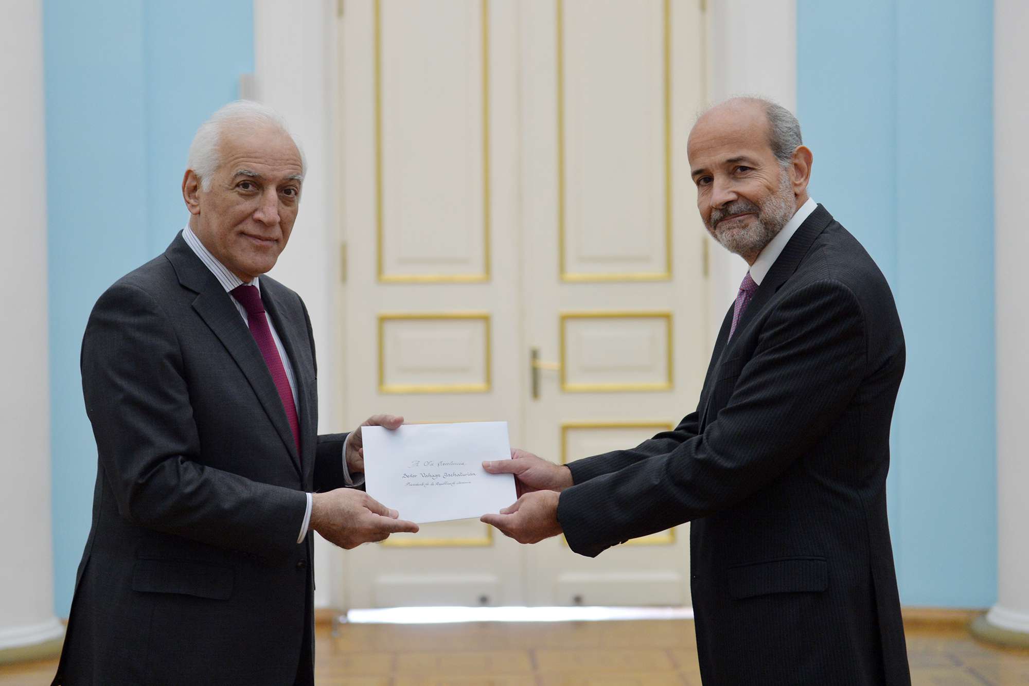 The newly appointed ambassador of Spain to Armenia presented his credentials to the president