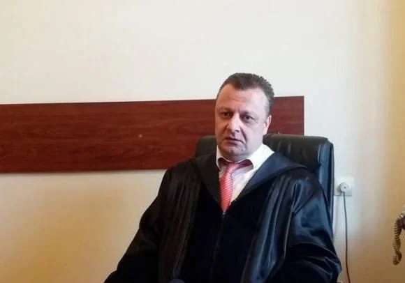 Полномочия судьи Александра Азаряна прекращены