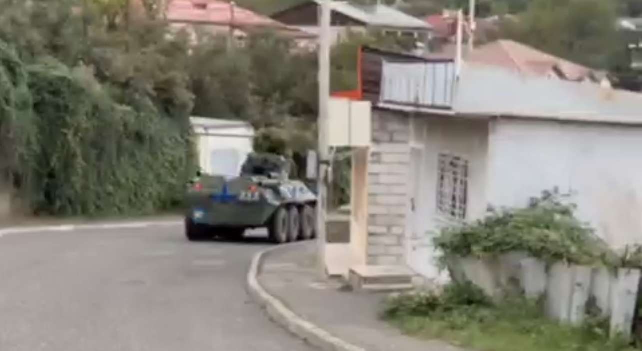 Азербайджанские войска подошли к пригороду Степанакерта и даже вошли в первые дома (видео)