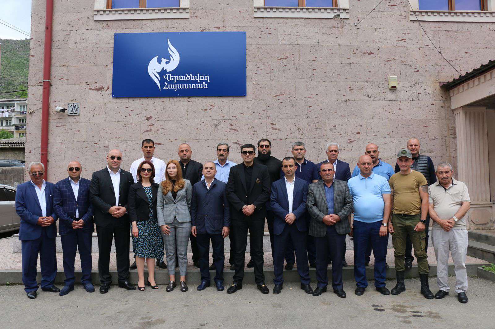 «Վերածնվող Հայաստան» կուսակցության շարքերը նոսրանո՞ւմ են. «Հրապարակ»