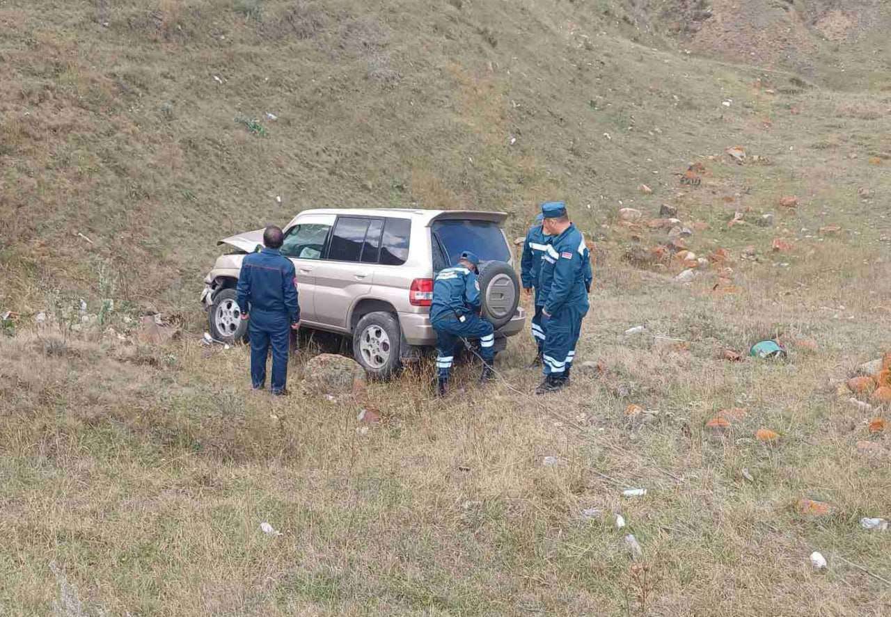 Ծիլքար գյուղի մոտ մեքենան ընկել է ձորը