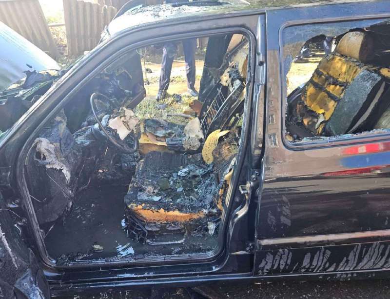 Սևանում մեքենան ամբողջովին այրվել է