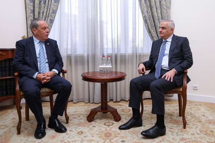 Մհեր Գրիգորյանն ընդունել է Կիպրոսի պաշտպանության նախարարին