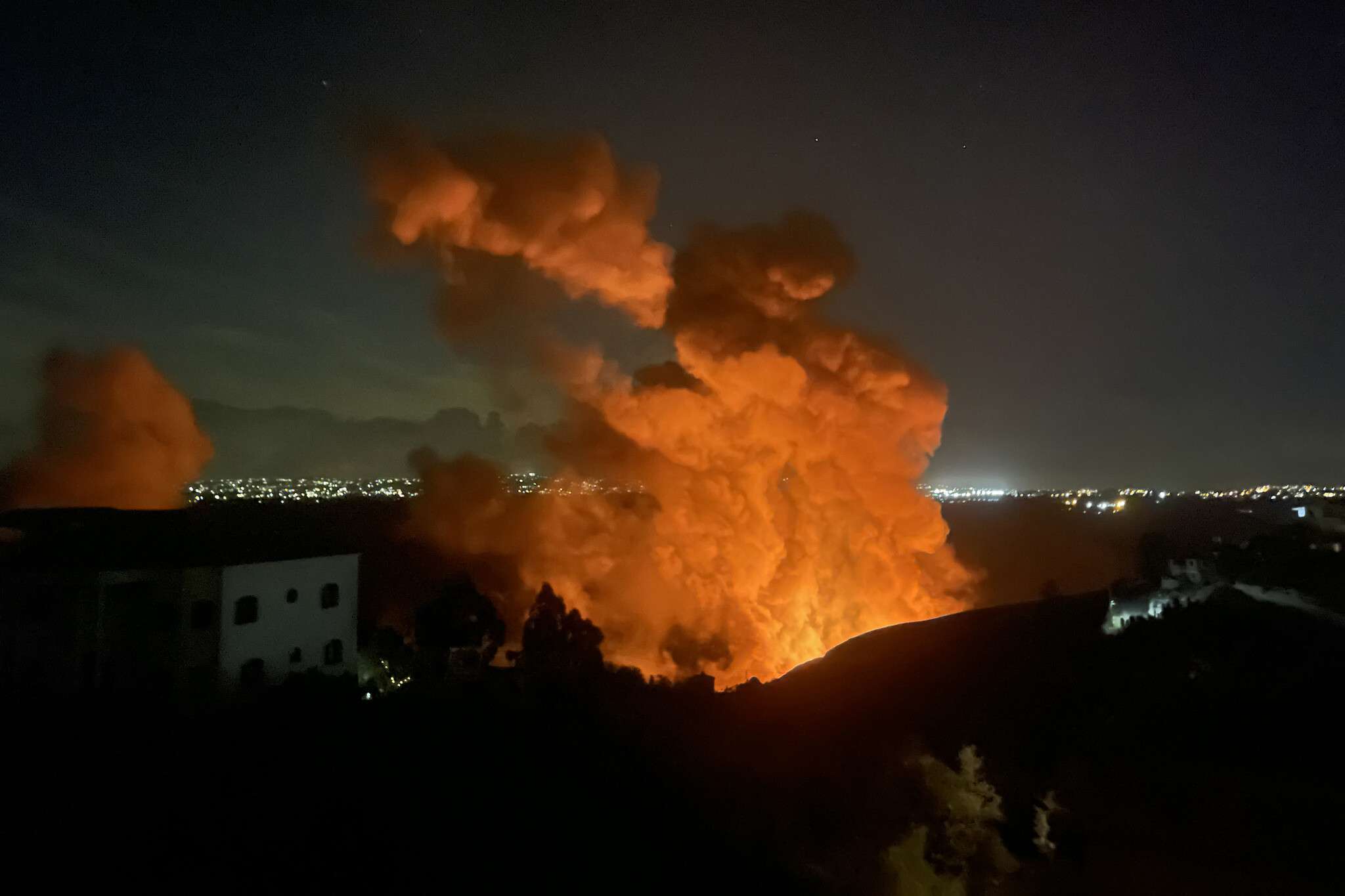 The Israeli army reports intense fighting in southern Lebanon