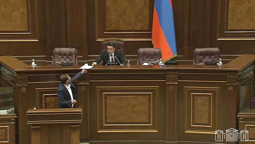 «Դուք մանիպուլյացիայի արքան եք». Սիմոնյանը՝ Մանուկյանին