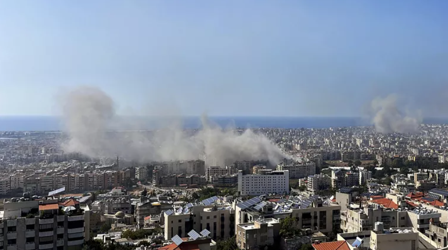 The Israeli Air Force launched new strikes against Hezbollah targets in Beirut