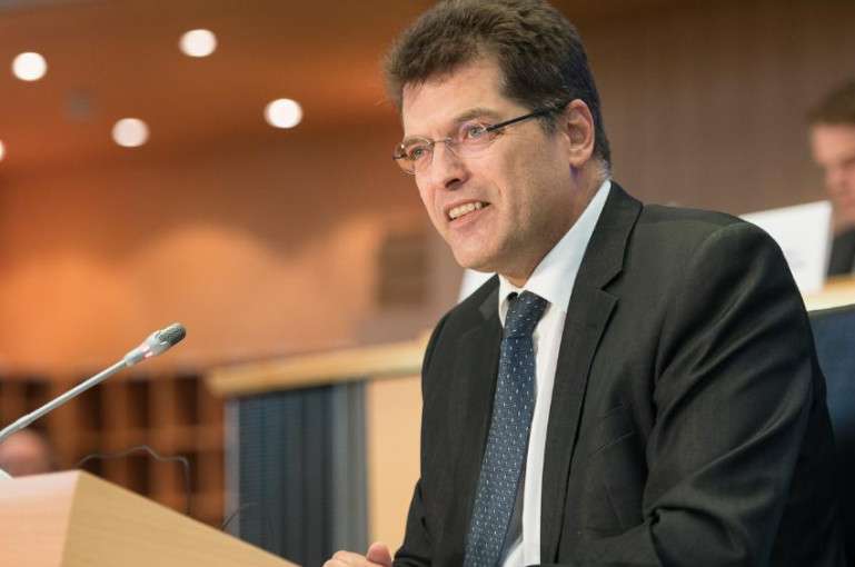 «Կցանկանայի վերահաստատել ԵՄ-ի աջակցությունը ՀՀ տարածքային ամբողջականությանը». ԵՄ հանձնակատար