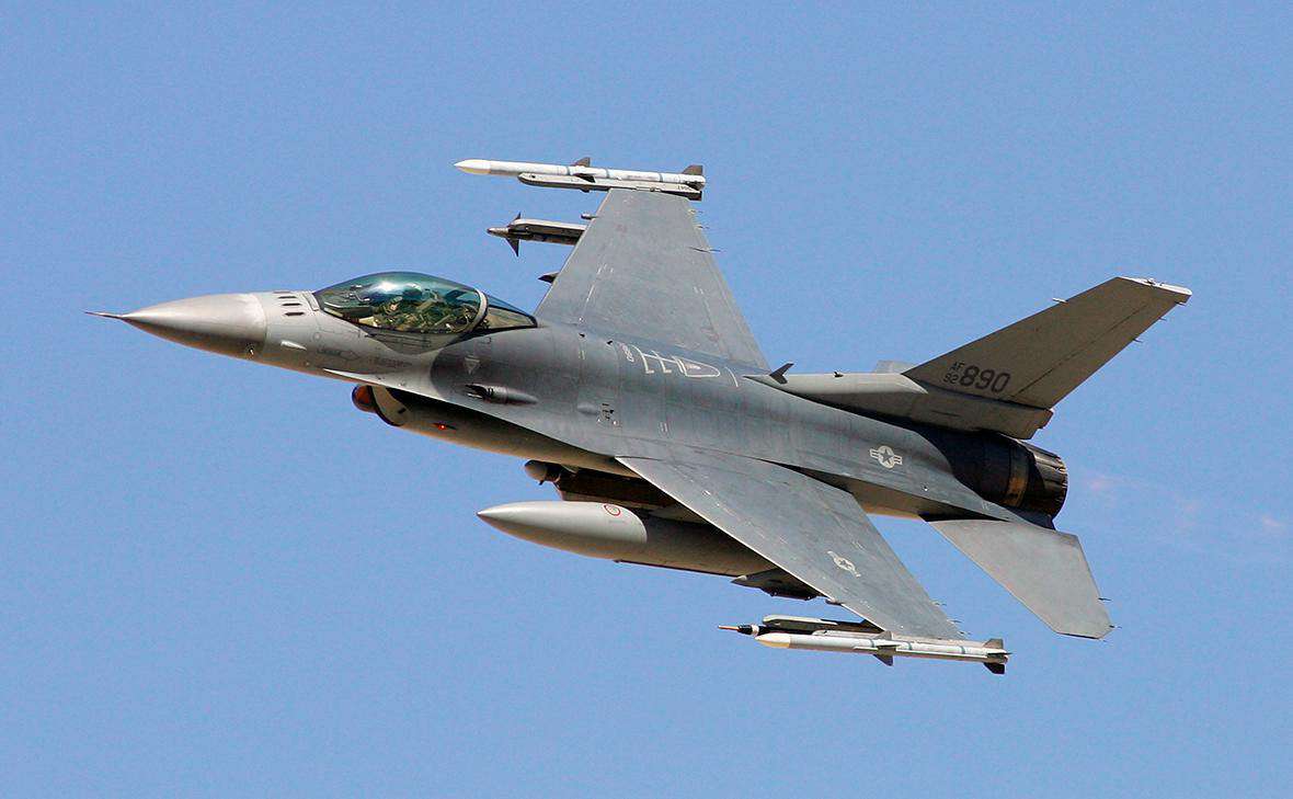 Նիդերլանդները Ուկրաինային է փոխանցել  F-16 ինքնաթիռների առաջին խմբաքանակը