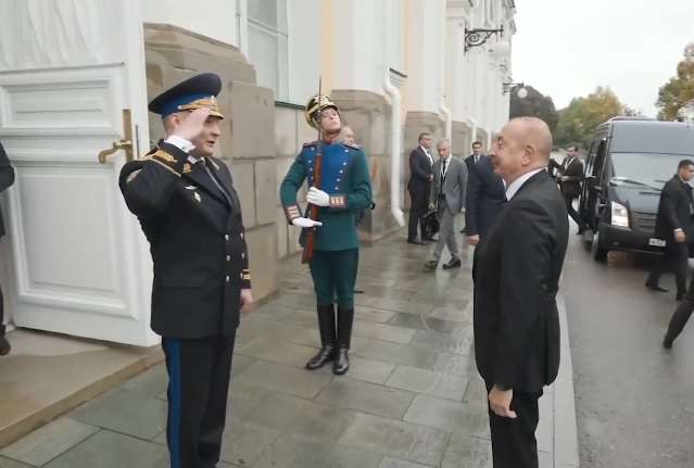 Aliyev meets with Putin
