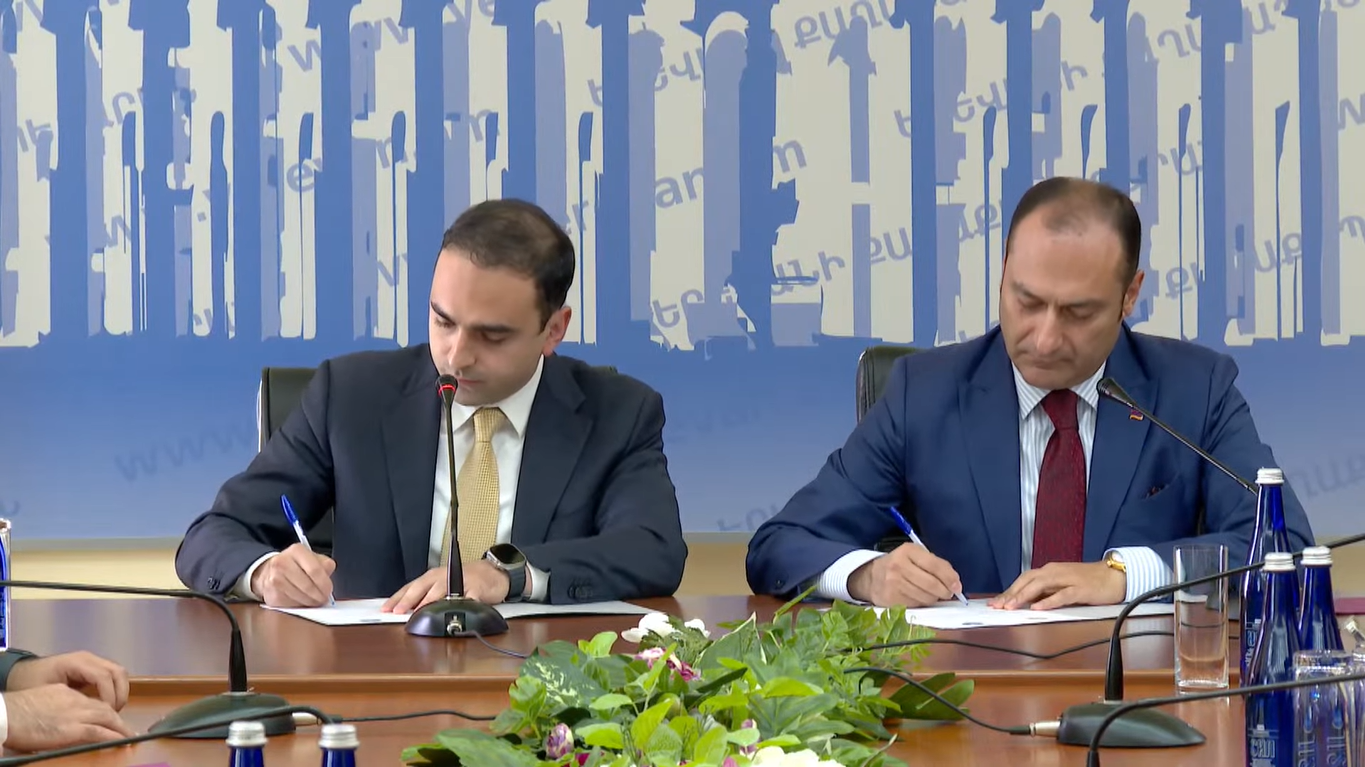 "Civil Contract" and "Republic" parties signed a memorandum (LIVE)