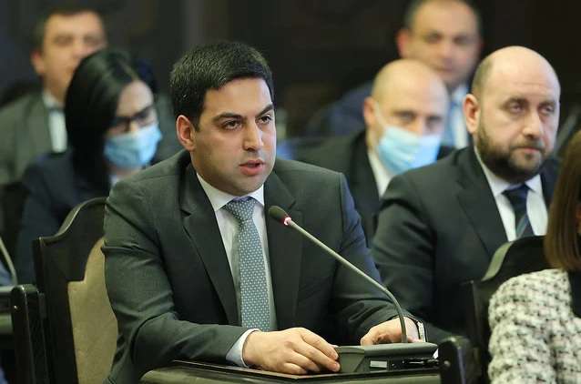 «Նախնական հայտարարագրերը չեն նպաստելու հերթն առաջ բերելուն». Բադասյան (ՏԵՍԱՆՅՈՒԹ)