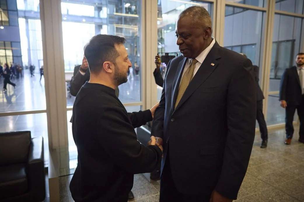 The head of the Pentagon and Zelensky met