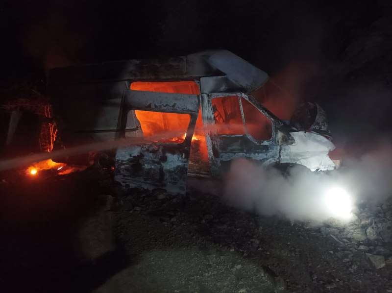 Ավտոմեքենան գլորվել է ձորակը և բռնկվել