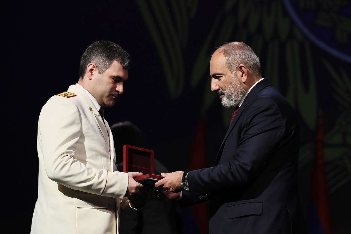 Փաշինյանը պարգևատրել է ՔԿ ներկայացուցիչներին