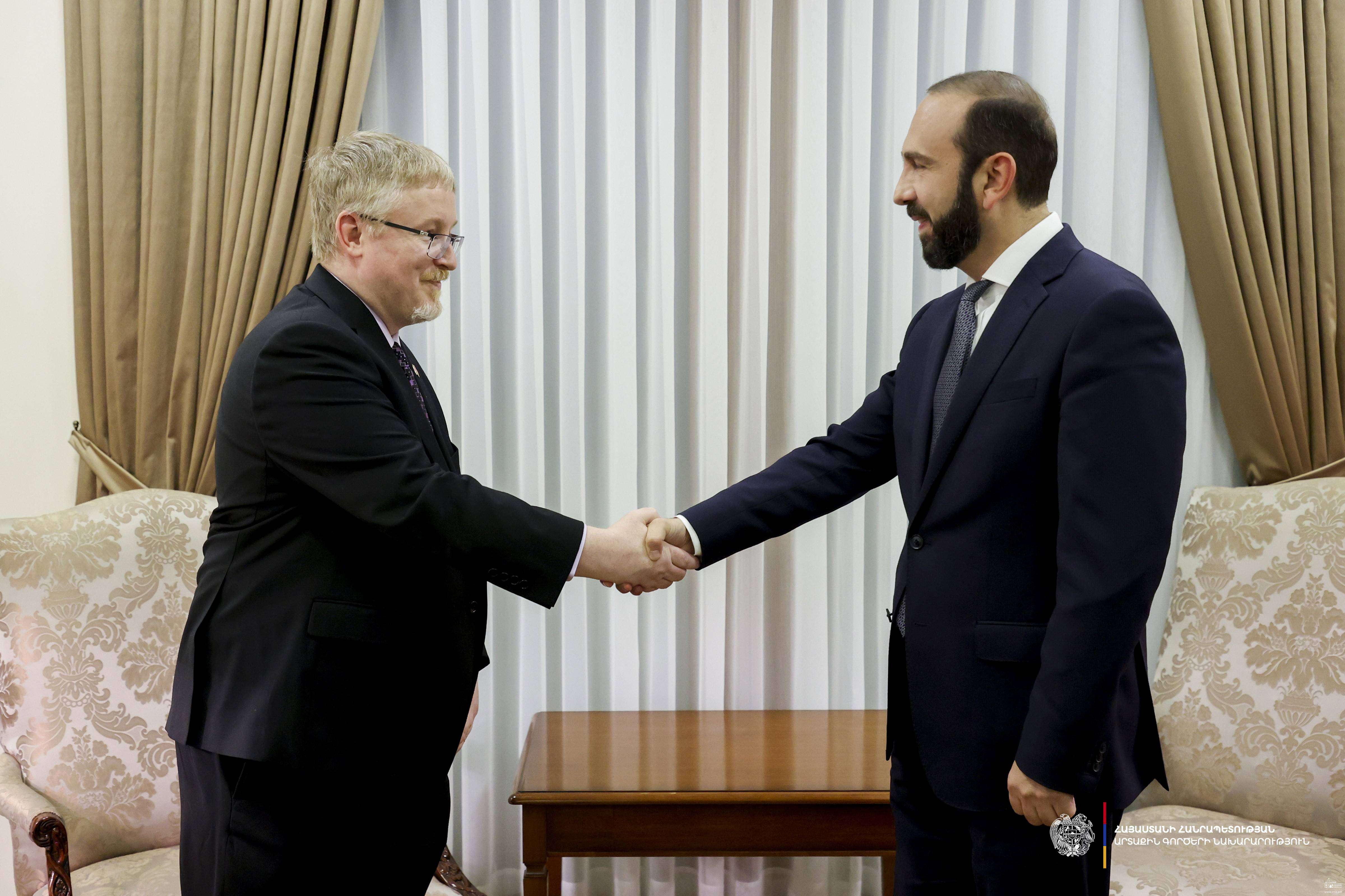 The decision to establish a Canadian embassy in Yerevan was highlighted.
