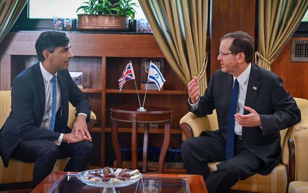 The British Prime Minister will visit Egypt to discuss the situation in Israel and the Gaza Strip