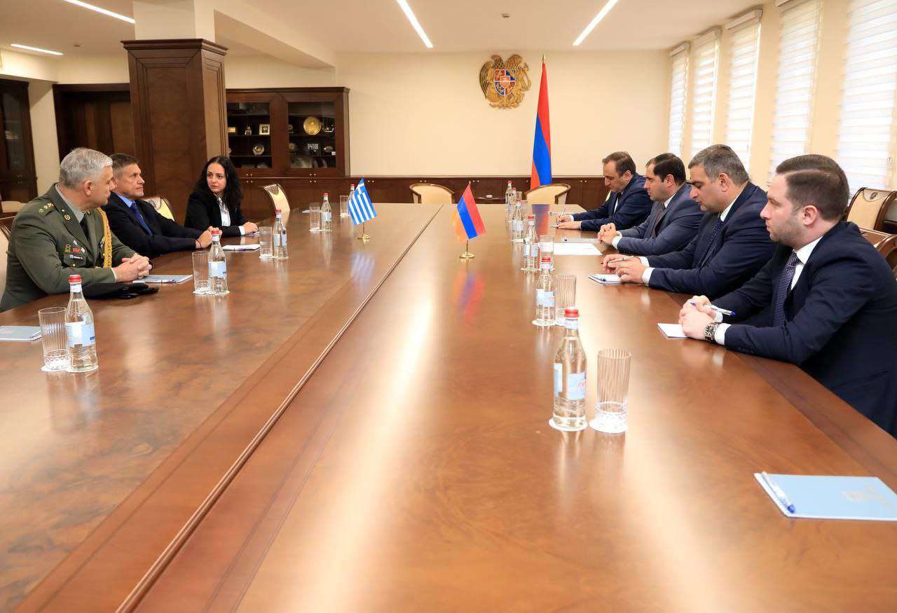 Քննարկվել են պաշտպանության բնագավառում հայ-հունական համագործակցության հարցեր
