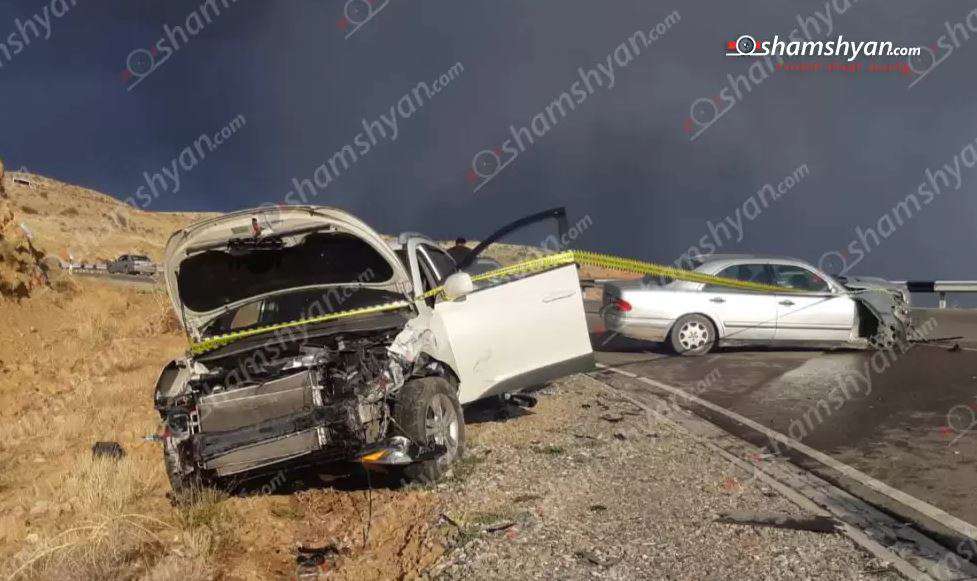 Խոշոր ավտովթար՝ Արարատի մարզում. վարորդի կինն ու 2 երեխան տեղափոխվել են հիվանդանոց