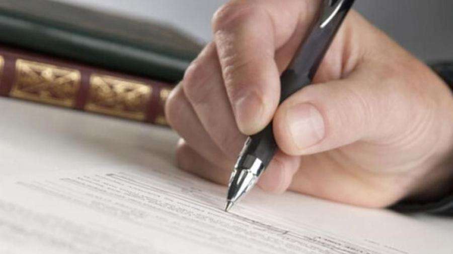 Վարչապետն աշխատանքից ազատել է օգնականին