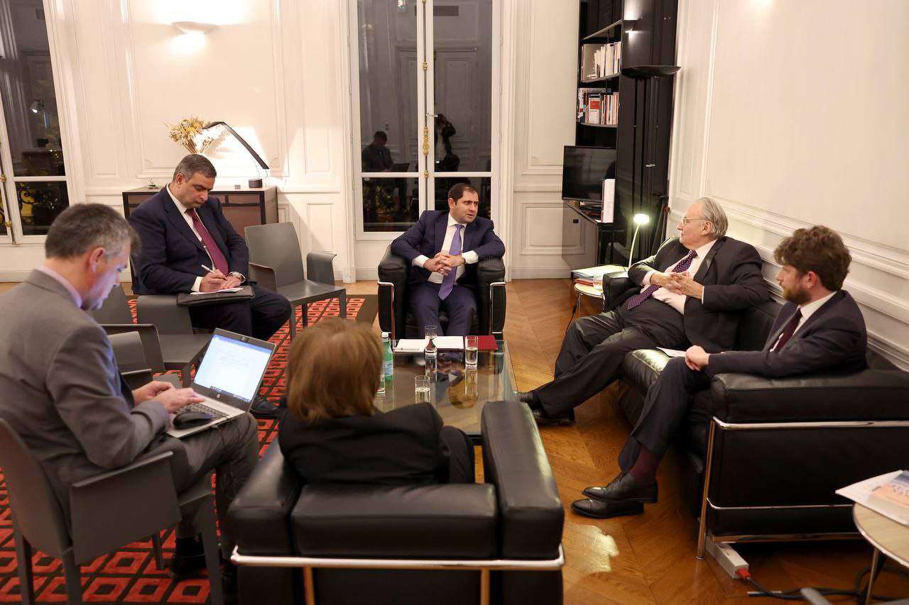 Suren Papikyan had a number of meetings in France