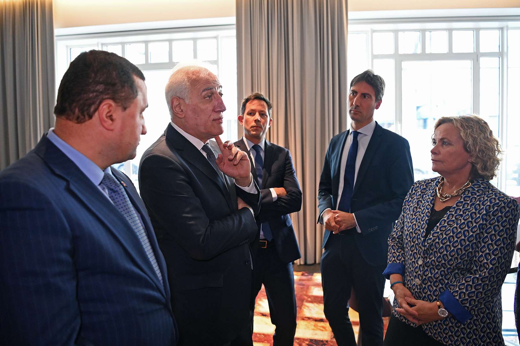 Vahagn Khachaturyan had a working lunch with the deputies of the European Parliament