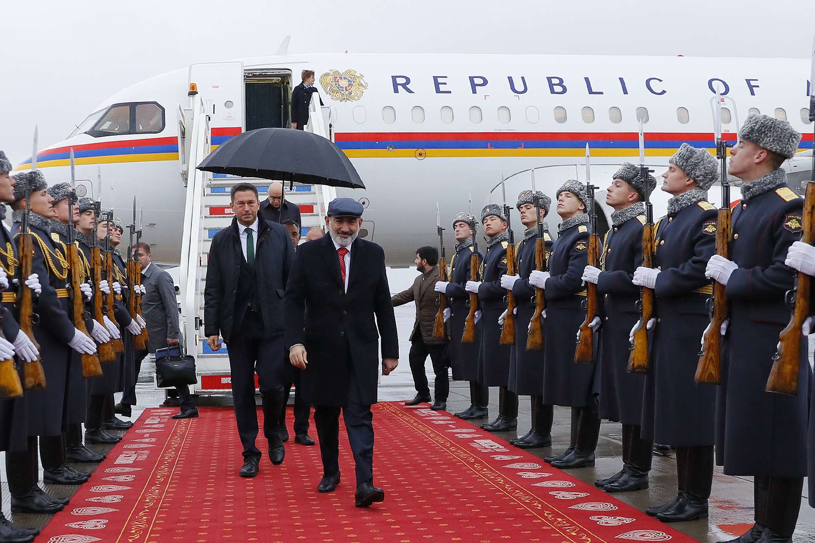 Премьер-министр прибыл в Казань