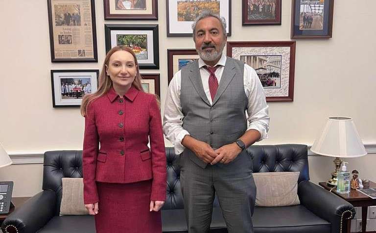 Makunts presented the vision of building peace in the region to the US congressman
