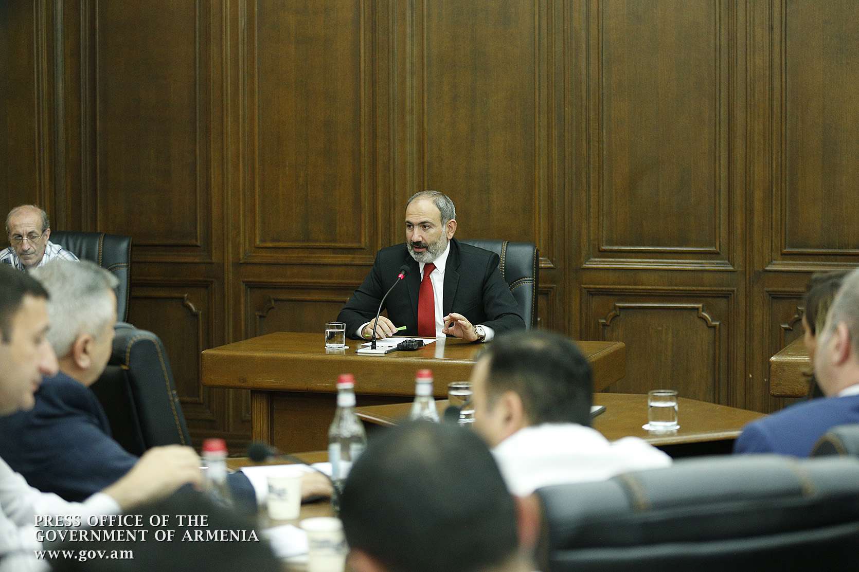 Վարչապետը կգնա խորհրդարան․ «Ժողովուրդ»