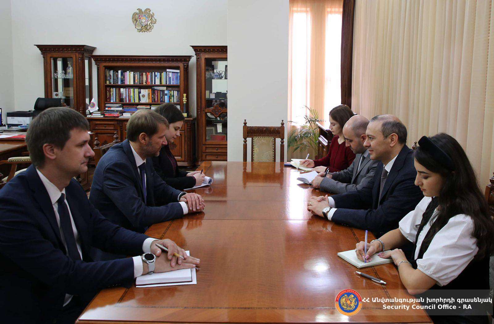 ԱԽ քարտուղարը Լատվիայի ԱԳՆ ներկայացուցչին ներկայացրել է բրյուսելյան բանակցային գորրծընթացի որոշ մանրամասներ