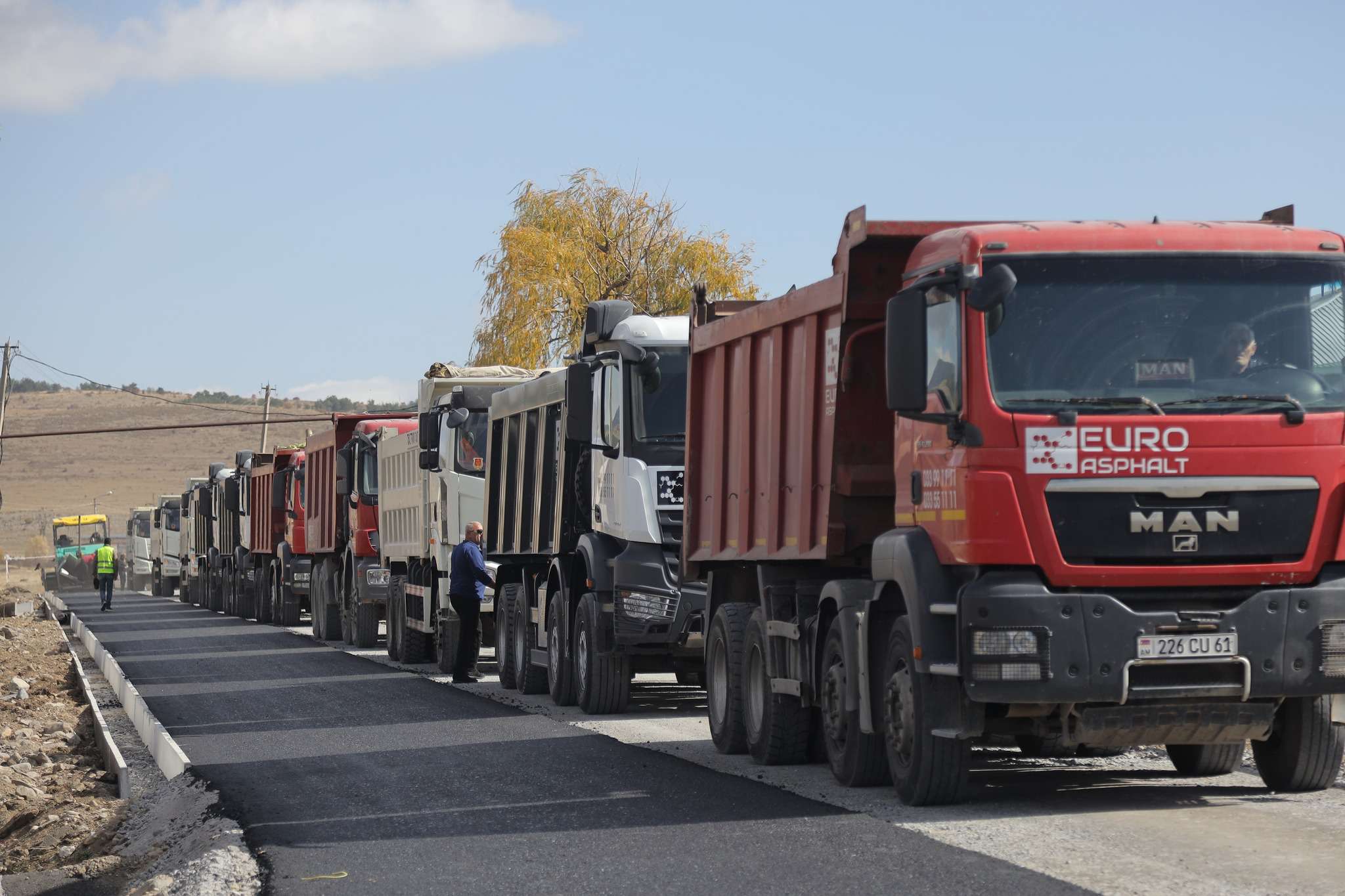 Հիմնանորոգվում է Երևան-Եղվարդ-Արագյուղ-Հարթավան ավտոճանապարհը (ԼՈՒՍԱՆԿԱՐՆԵՐ)