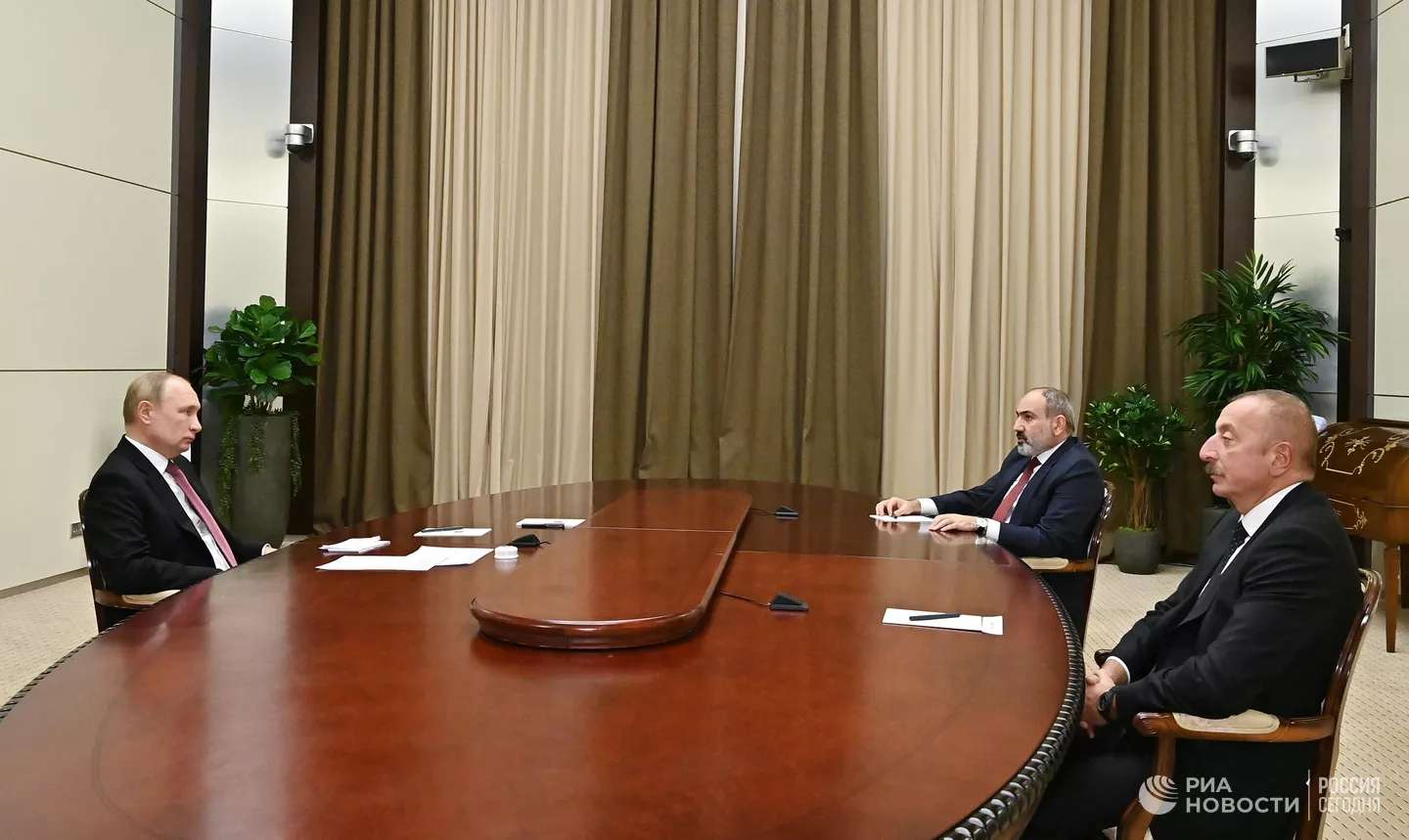 Кремль подтвердил встречу Пашиняна-Путина-Алиева в Сочи