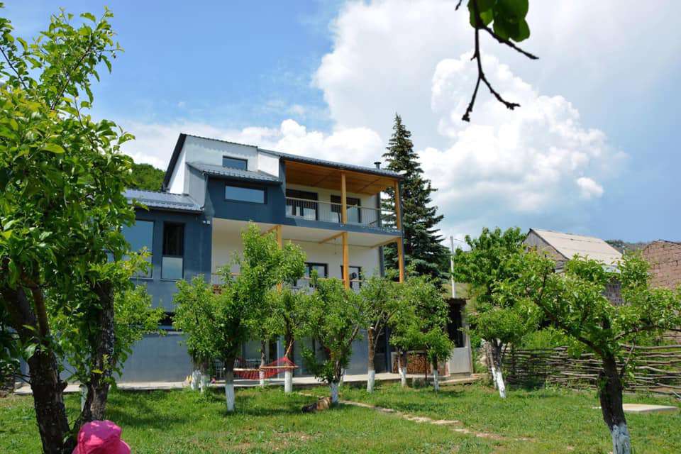 «Ընկերությունը վարձակալում է ինձ պատկանող այգետնակը». նախարար