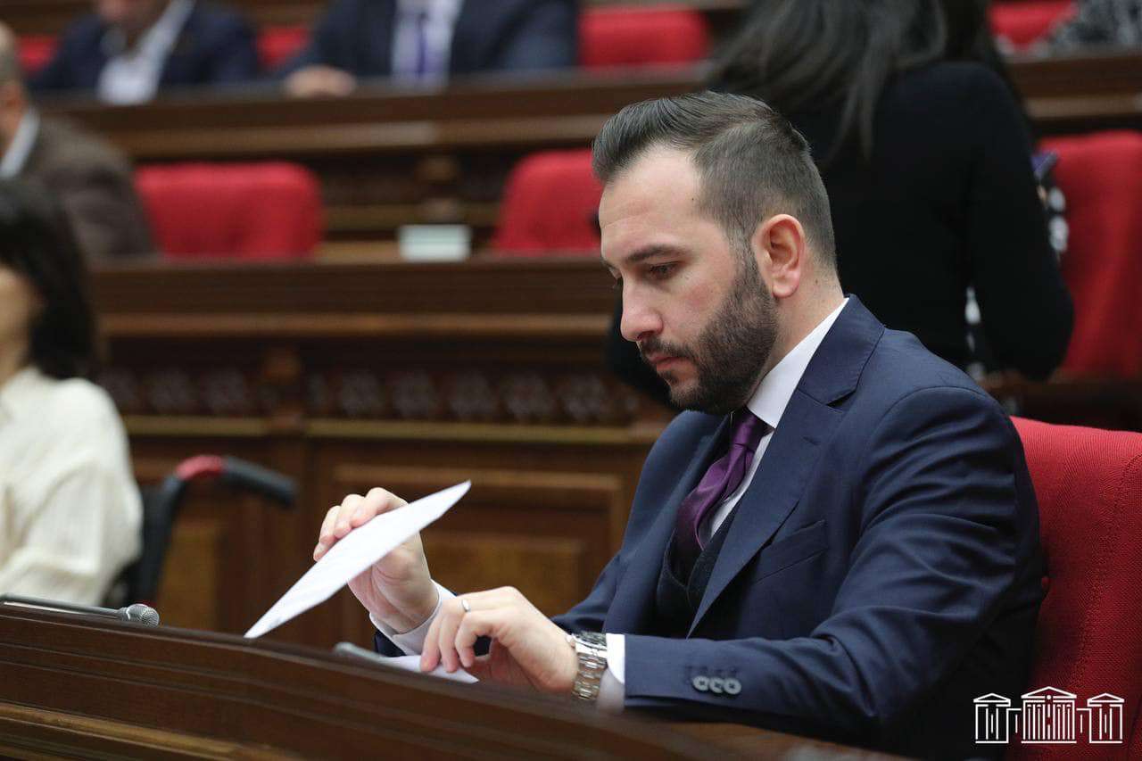 Կոնջորյանը հերքել է Քոչարյանին պաշտոնանկ անելու լուրերը