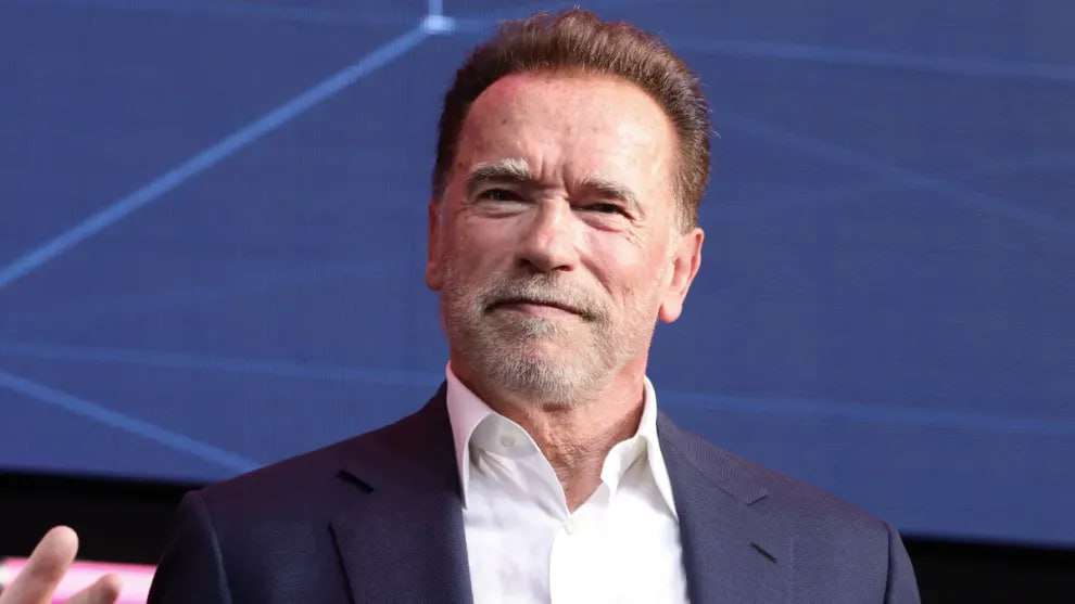 Arnold Schwarzenegger supported Harris