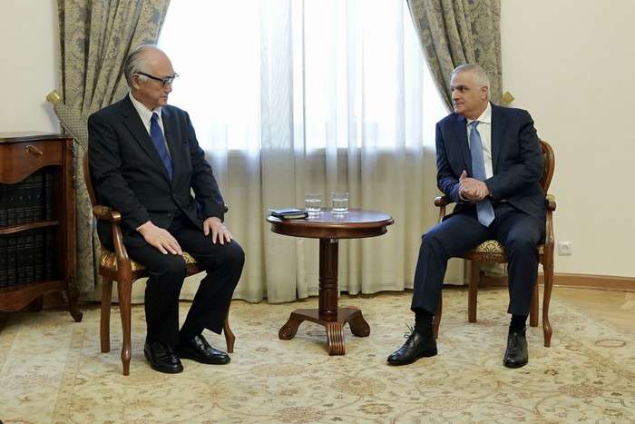 Փոխվարչապետ Մհեր Գրիգորյանը հրաժեշտի հանդիպում է ունեցել Ճապոնիայի դեսպանի հետ