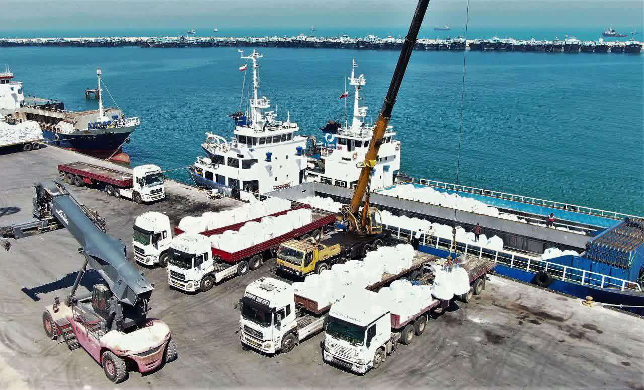 Russia can invest in Iranian ports