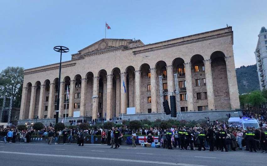 Վրաստանում ուժեղացվել է խորհրդարանի շենքի անվտանգությունը