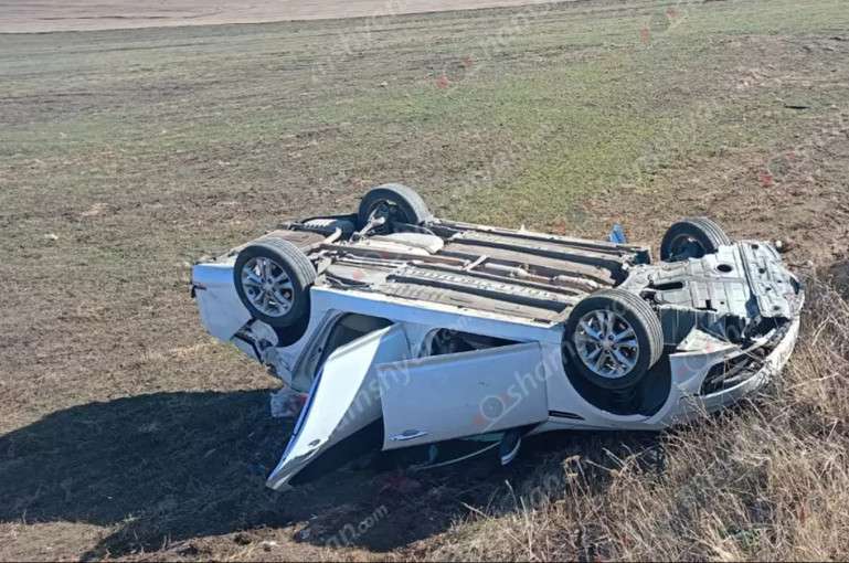 Ավտովթար՝ Արագածոտնում․ «Kia Optima»-ն դուրս է եկել երթևեկելի գոտուց և կողաշրջվել