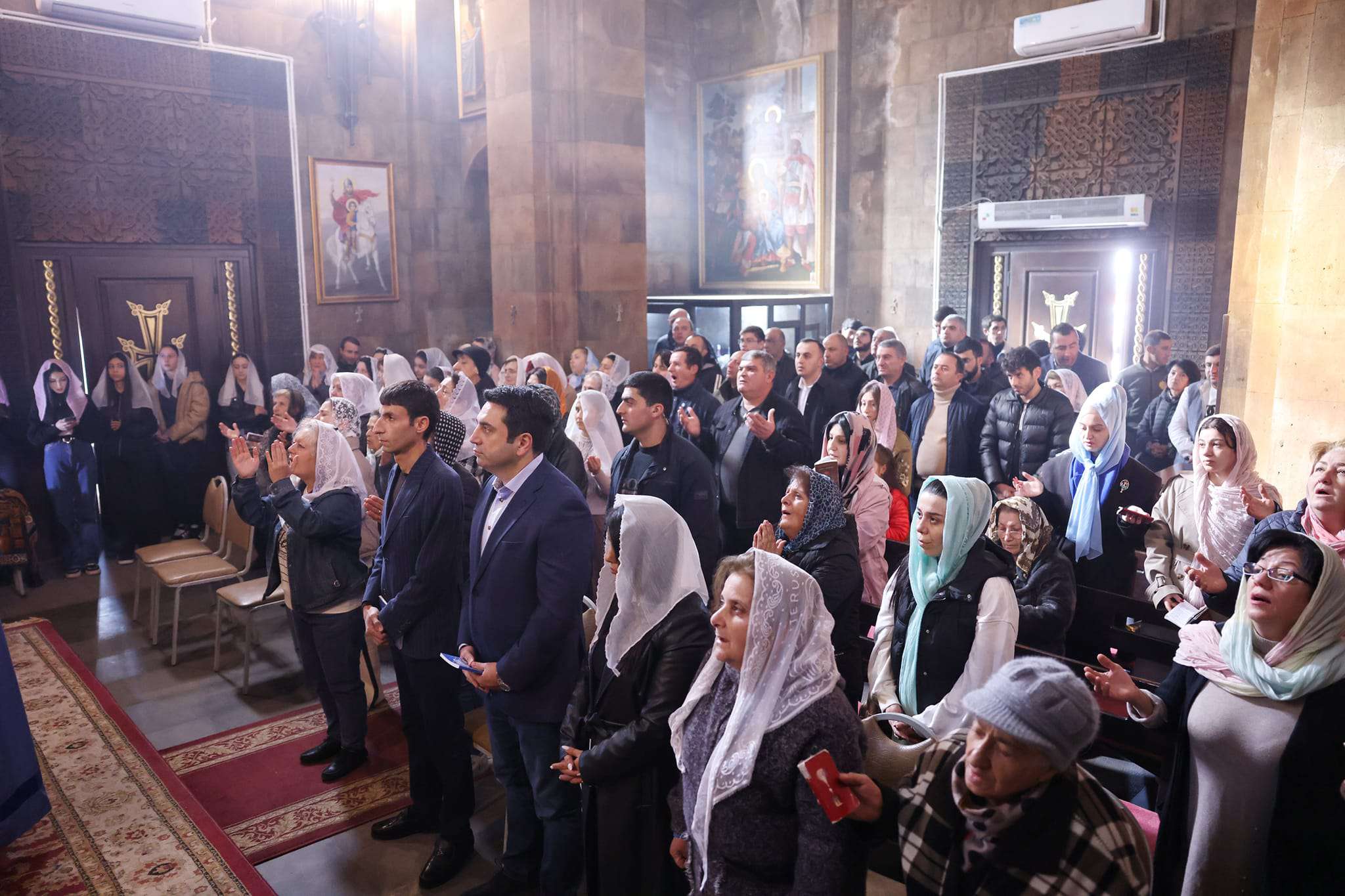 Ալեն Սիմոնյանը պատարագի է մասնակցել Նուբարաշենի Սրբոց Նահատակաց եկեղեցում