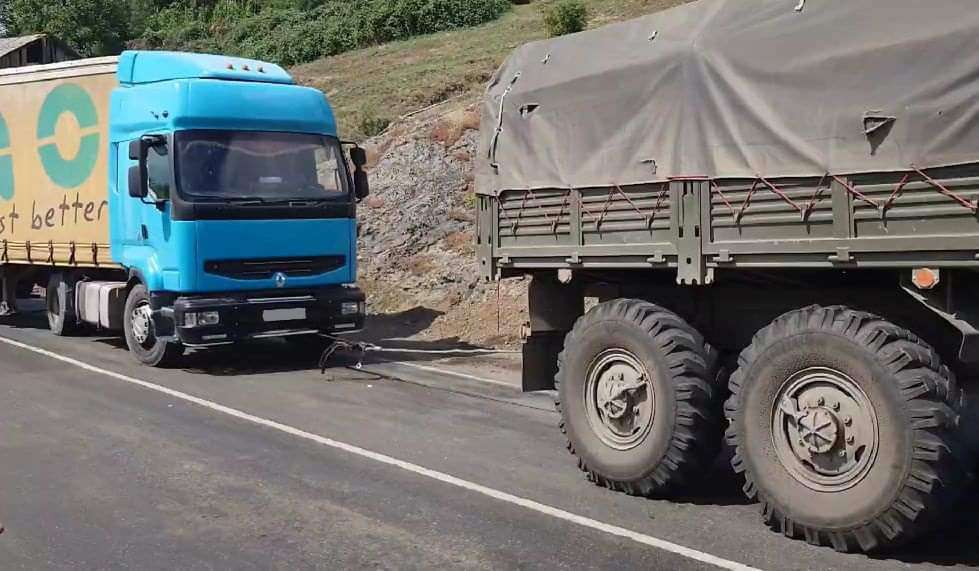 Փրկարարները քարշակել են բեռնատարը