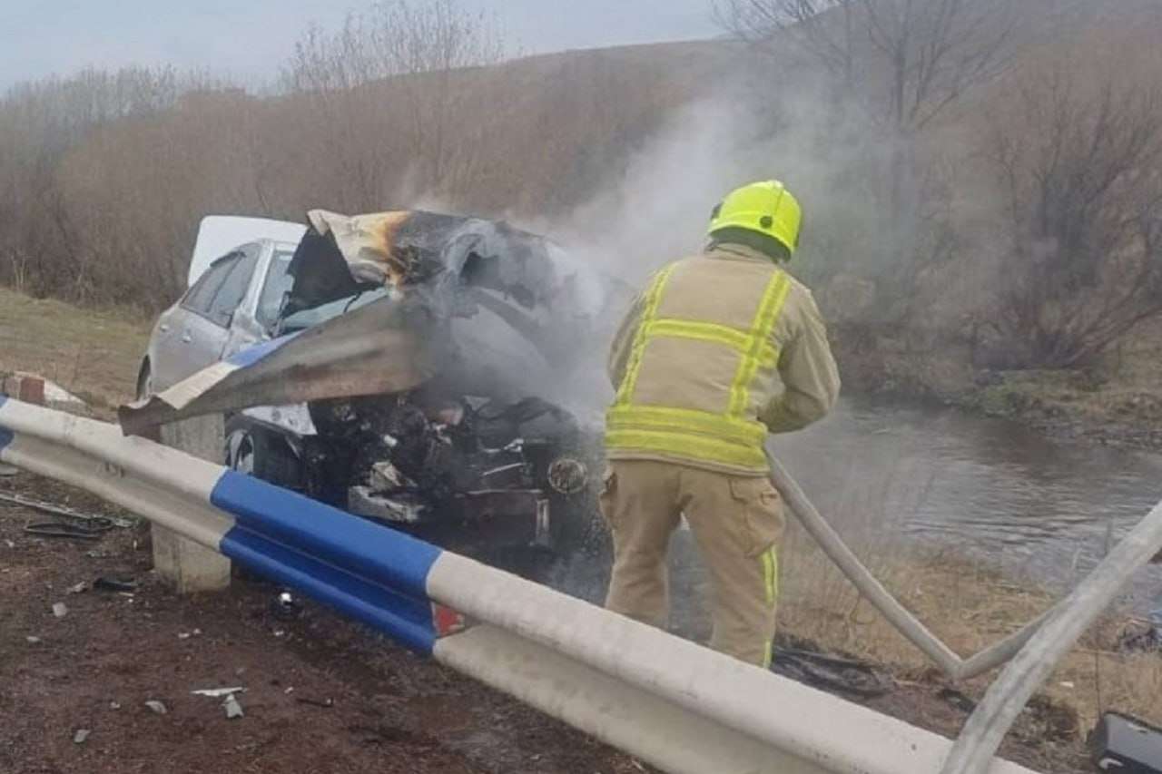 Վարորդի դին հայտնաբերվել է այրված մեքենայից 4 մետր հեռու (ԼՈՒՍԱՆԿԱՐՆԵՐ)