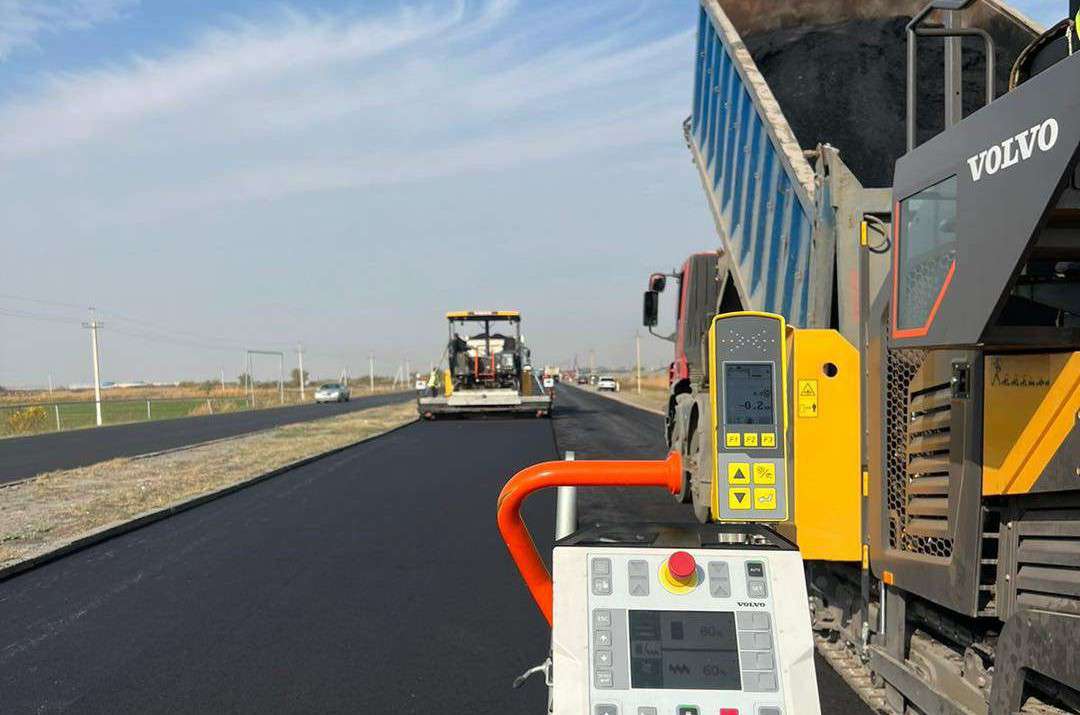 Միջպետական ավտոճանապարհի Արտաշատից Արարատ տեղամասում ընթանում են միջին նորոգման աշխատանքներ (ԼՈՒՍԱՆԿԱՐՆԵՐ)