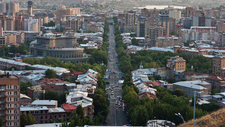 Երևանի մի շարք պողոտաներում կատարվել են արժեքավոր ծառերի լրացման աշխատանքներ (ՏԵՍԱՆՅՈՒԹ)